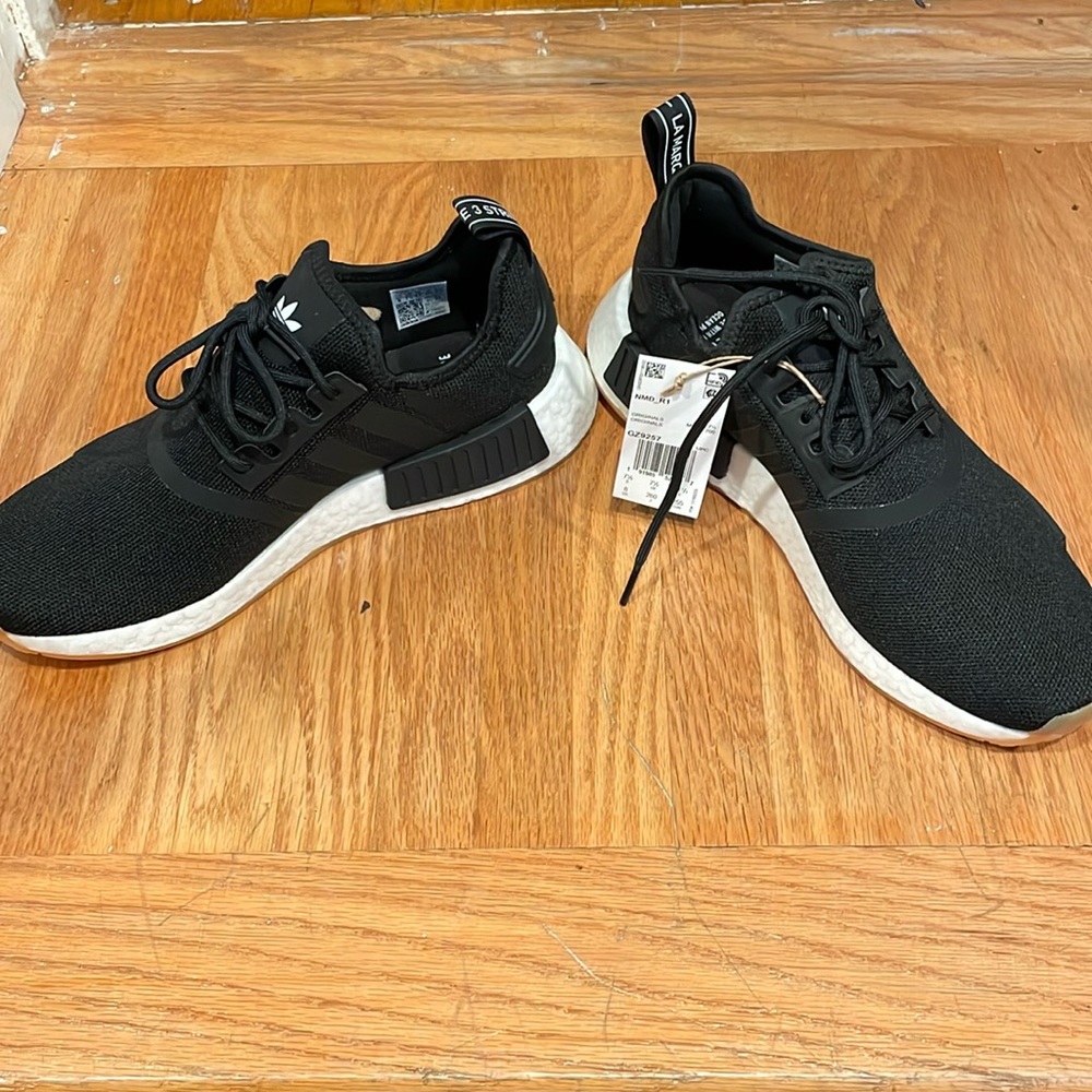 Adidas Originals NMD R1 Primeblue - Men’s 8 NIB